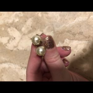 Stella & dot Dorthy pearl studs